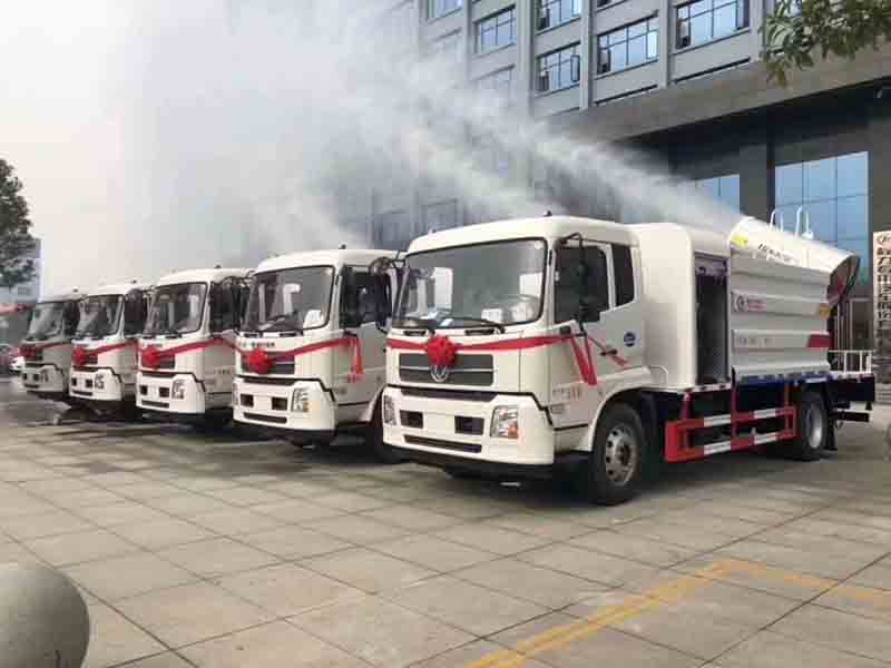 腾博会抑尘车批量展示图片