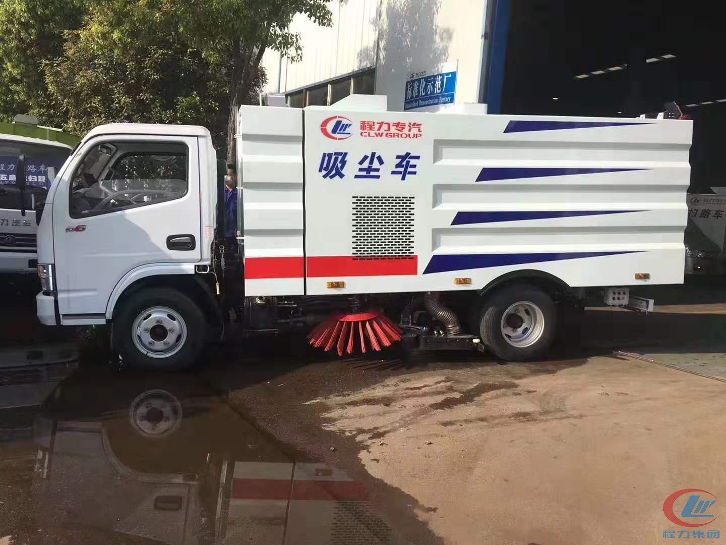 腾博会威牌东风多利卡D6吸尘车