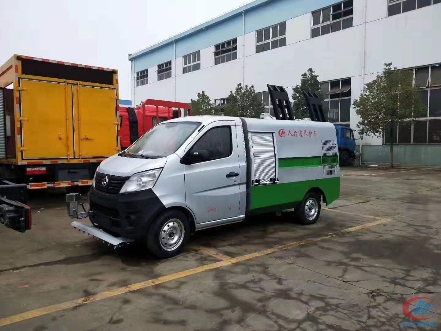 腾博会集团长安路面清洗车