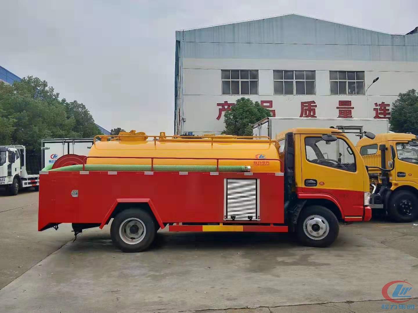 腾博会专汽东风多利卡D6蓝牌清洗吸粪车