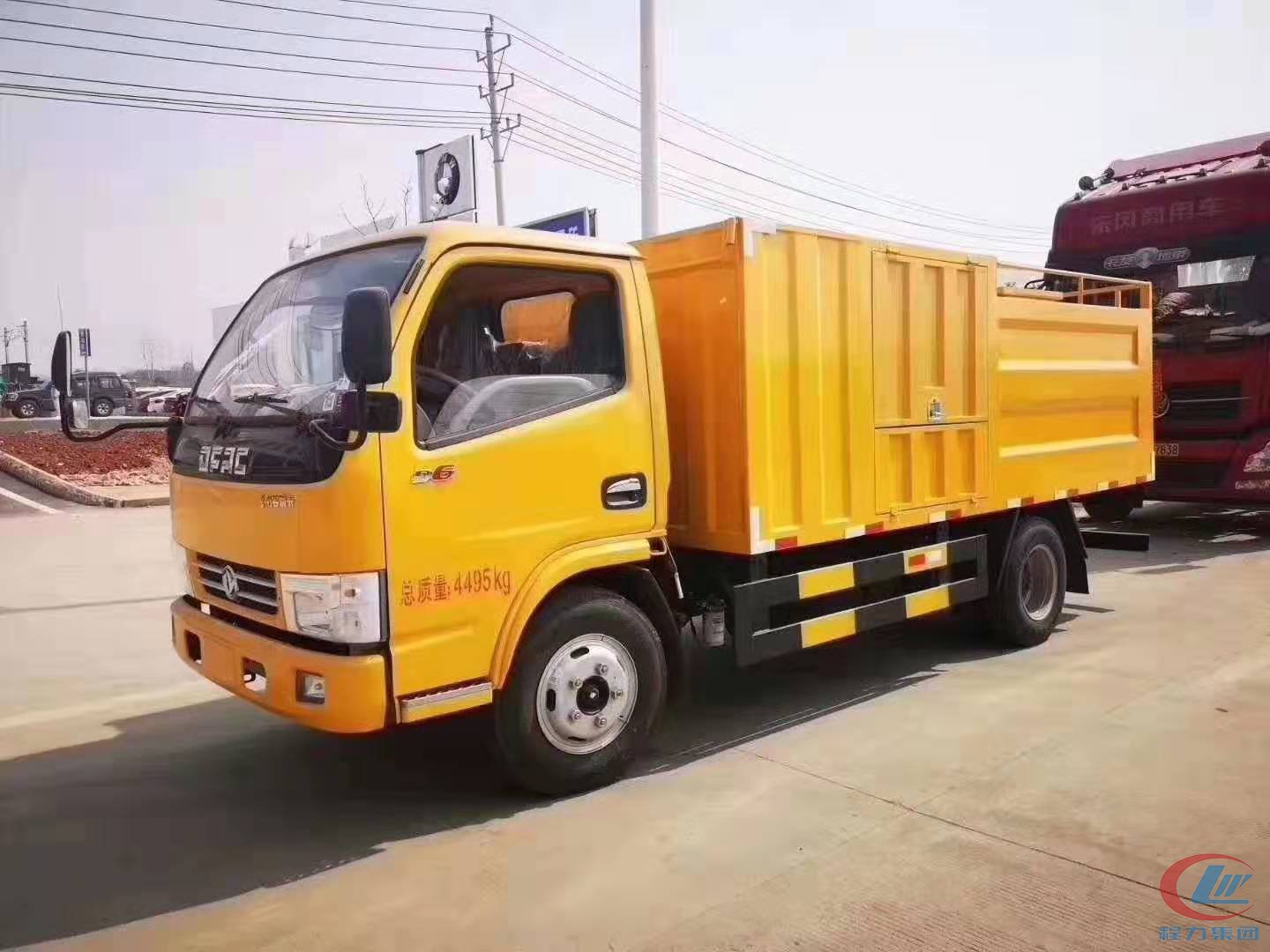 湖北腾博会东风多利卡管道疏通污水处理车