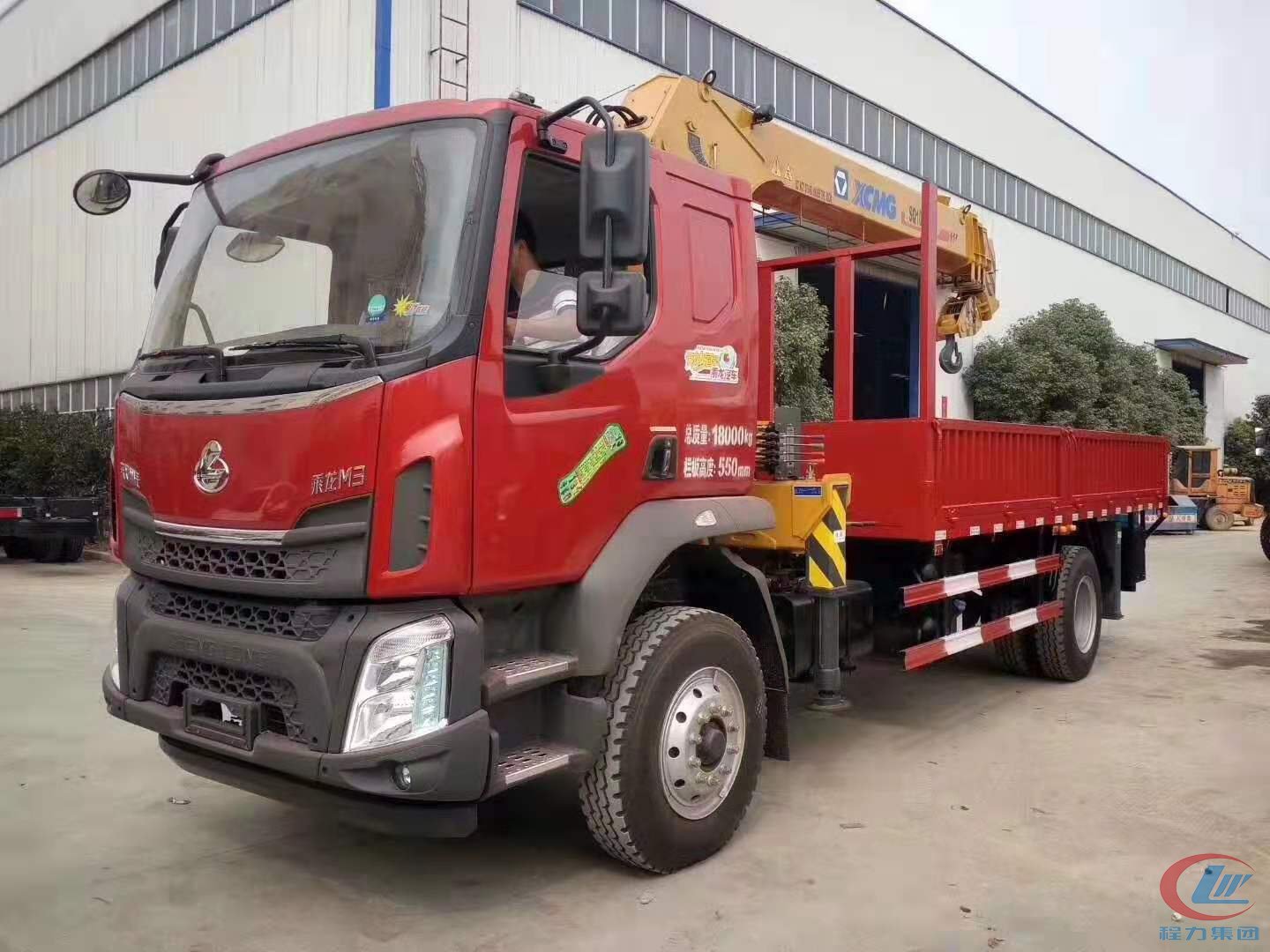 湖北腾博会东风柳汽6.3吨随车吊高清图
