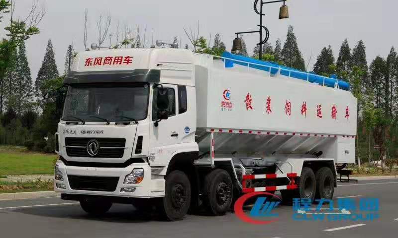 腾博会东风天龙饲料车高清图
