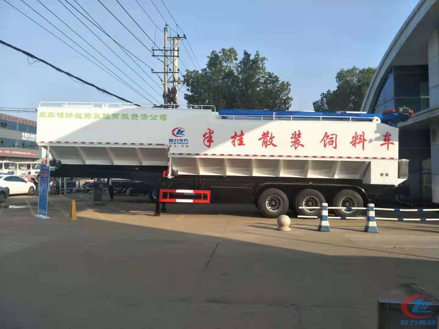 腾博会威牌66方半挂饲料车