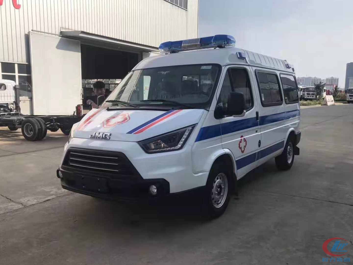 腾博会福特江铃特顺救护车侧面图