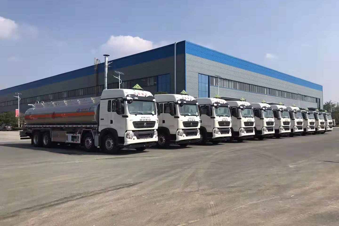 腾博会油罐车