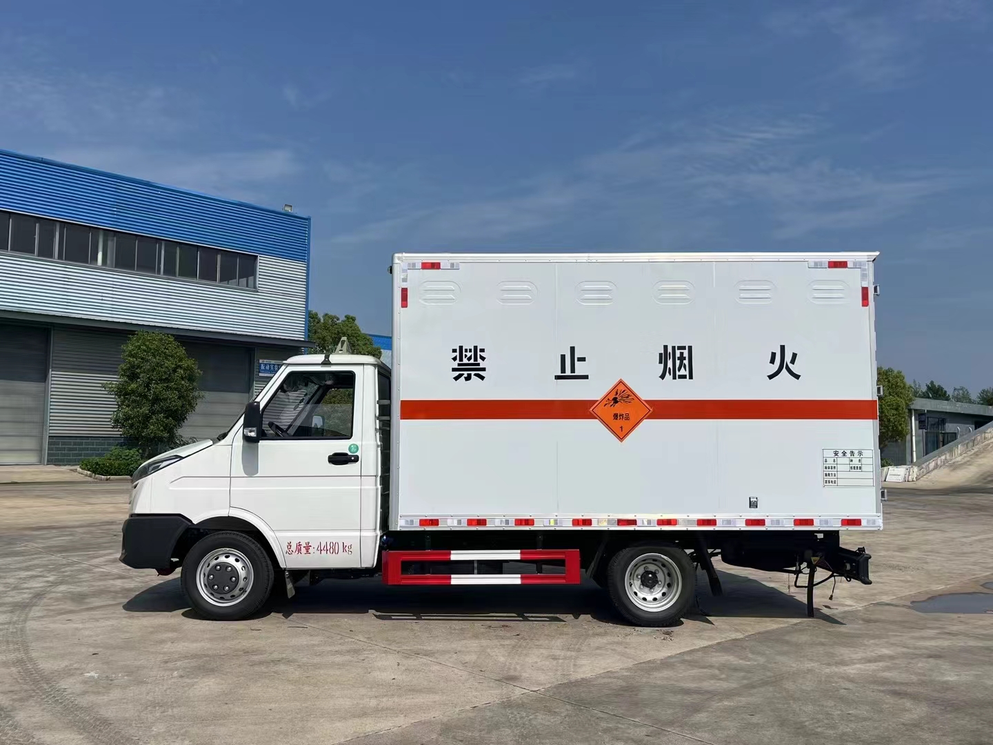 腾博会专用车系列依维柯防爆车